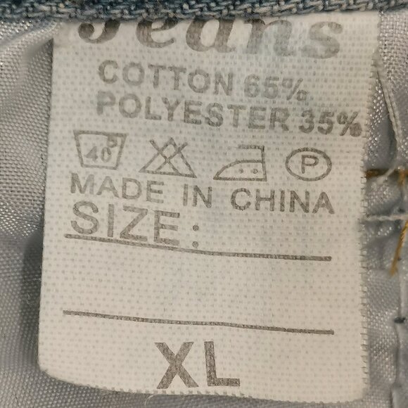 Distressed Light Wash Denim Shorts Size L NWOT #102 - Picture 4 of 5